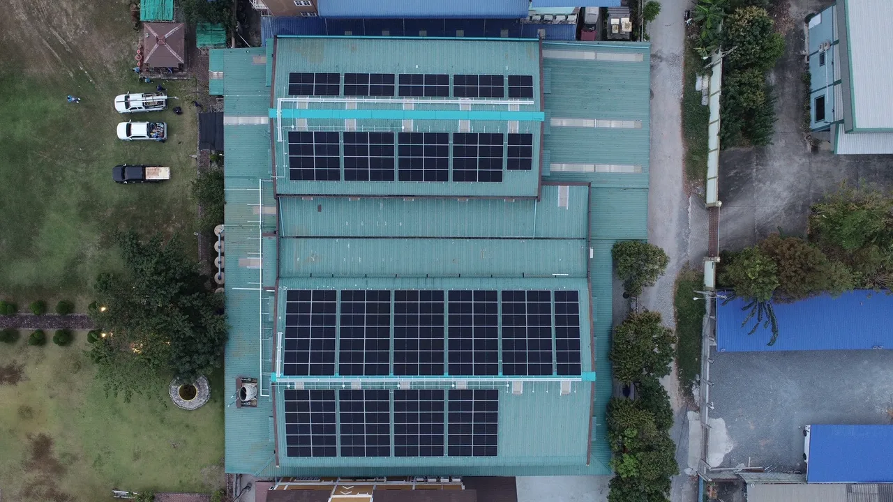 บริษัท บันนังสตาร์ พลาสติก จำกัด 112.14 kWp (สมุทรสาคร)