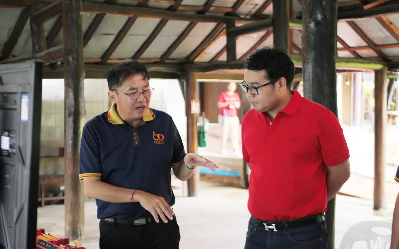 ผู้บริหาร EV Power Energy และคณาจารย์ มทร.ล้านนา พูดคุยวางแผนการฝึกปฏิบัติ