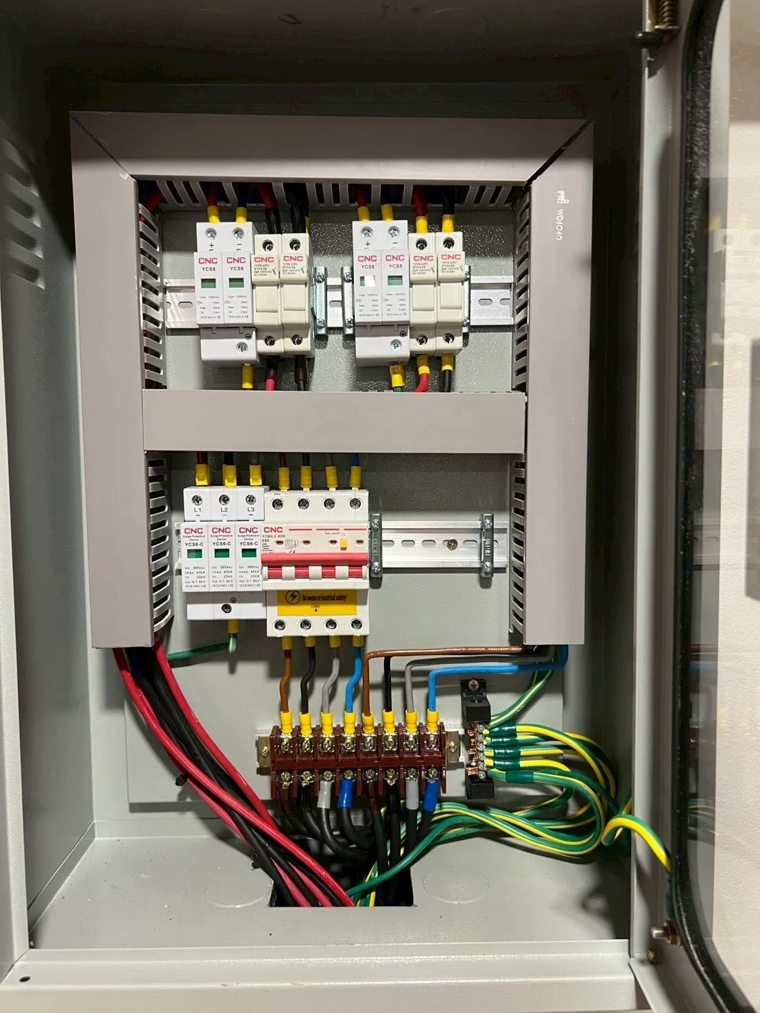 คุณคทา พงศ์ฉบับนภา เพิ่มแผง 5kW (8แผง) เพิ่มBatt 7kW (เกาะสมุย สุราษฎร์ธานี)