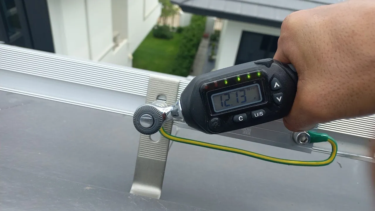 คุณพรรณภัทร – ธัญบุรี ปทุมธานี – 10k3P + Optimizer + แบตเตอรี่ LUNA 2000 S1 21kWh